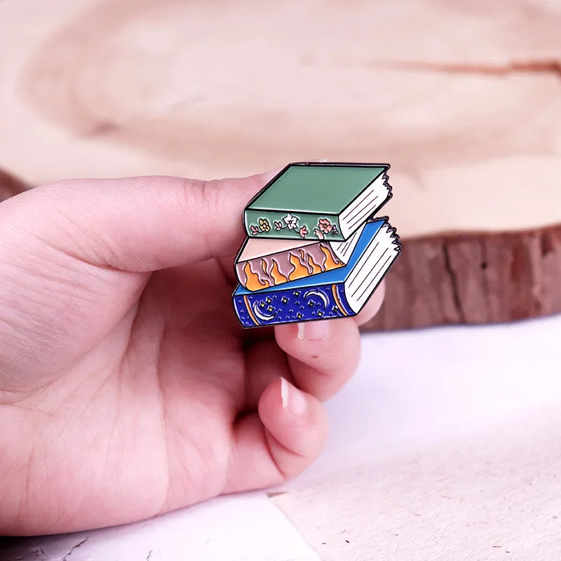 Fantasy Books Badge ACOTAR Enamel Pin