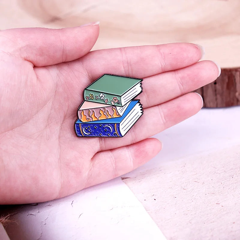 Fantasy Books Badge ACOTAR Enamel Pin