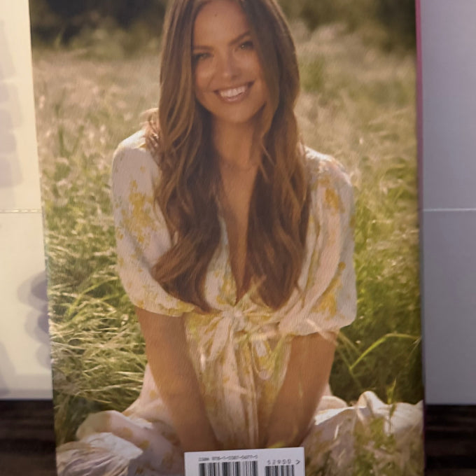 Mistakes We Never Made – Hannah Brown (Signed Copy)